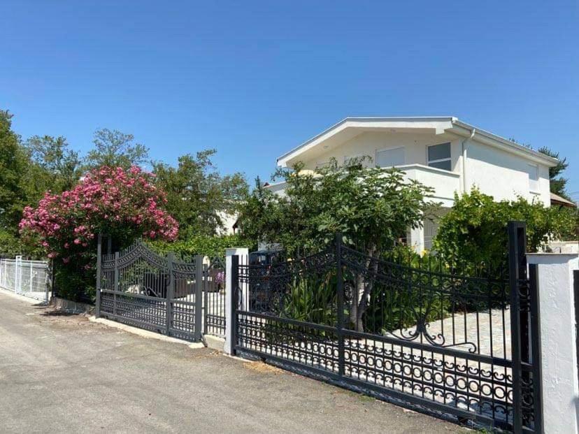 Villa Dafina Дони Стой Екстериор снимка